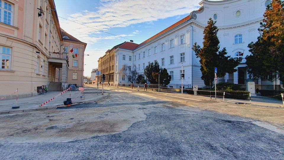 Kedden 17 órától ismét lehet közlekedni a kis Budain